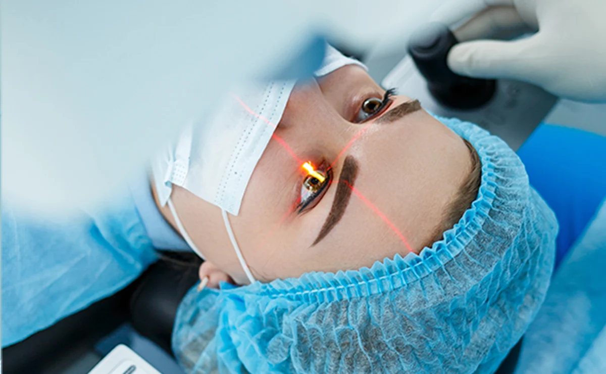 young person undergoing bladeless LASIK eye surgery