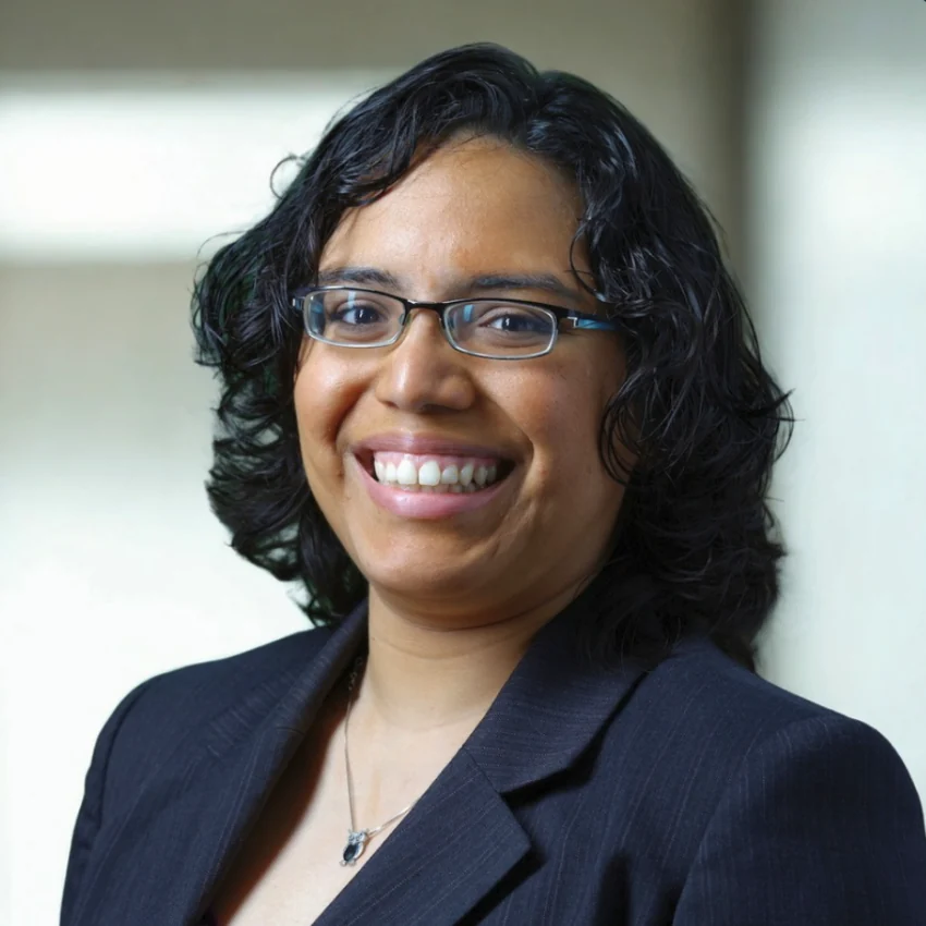 Sara De La Rosa, MD
